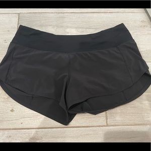 Lulu lemon speed up low rise shorts